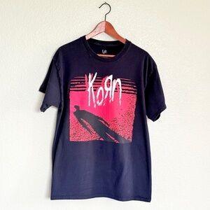 Spencer’s Korn Slendy Red Light Shadow Man Black Graphic Tee Adult Size L